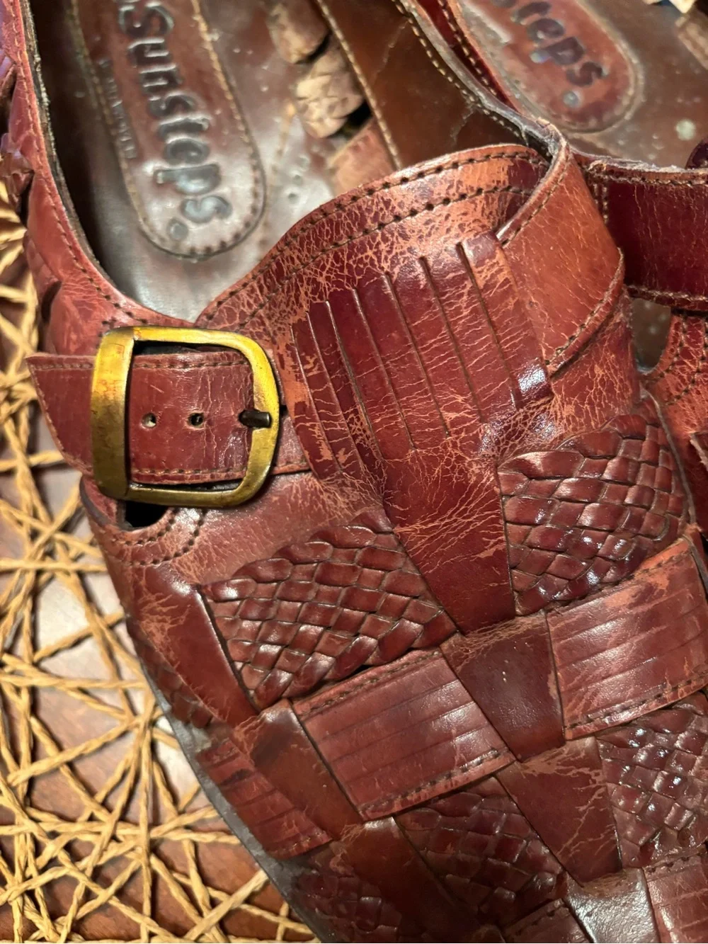 Sunsteps Men’s Woven Leather Slip-On Loafers in Mahogany Brown. Size 9.